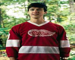 Not many people are aware of the fact that the actor was 29-years-old when he appeared in the role of Cameron Frye, a high school student, in Ferris B